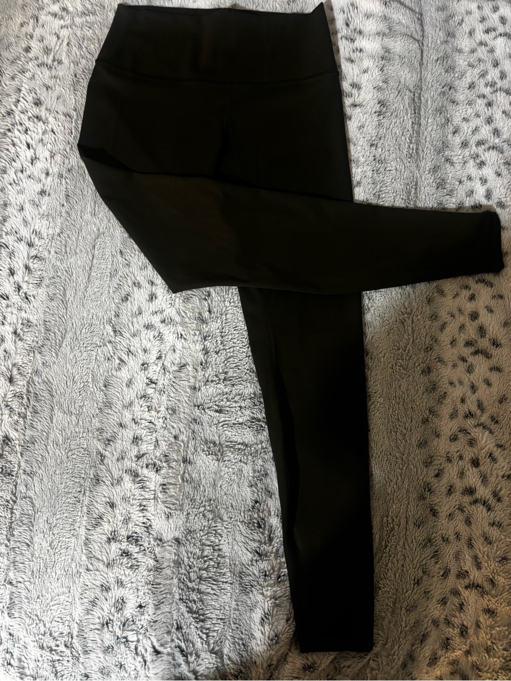 Lululemon high waist leggings. Size 10 . New without tag. Full length. - Picture 3 of 8